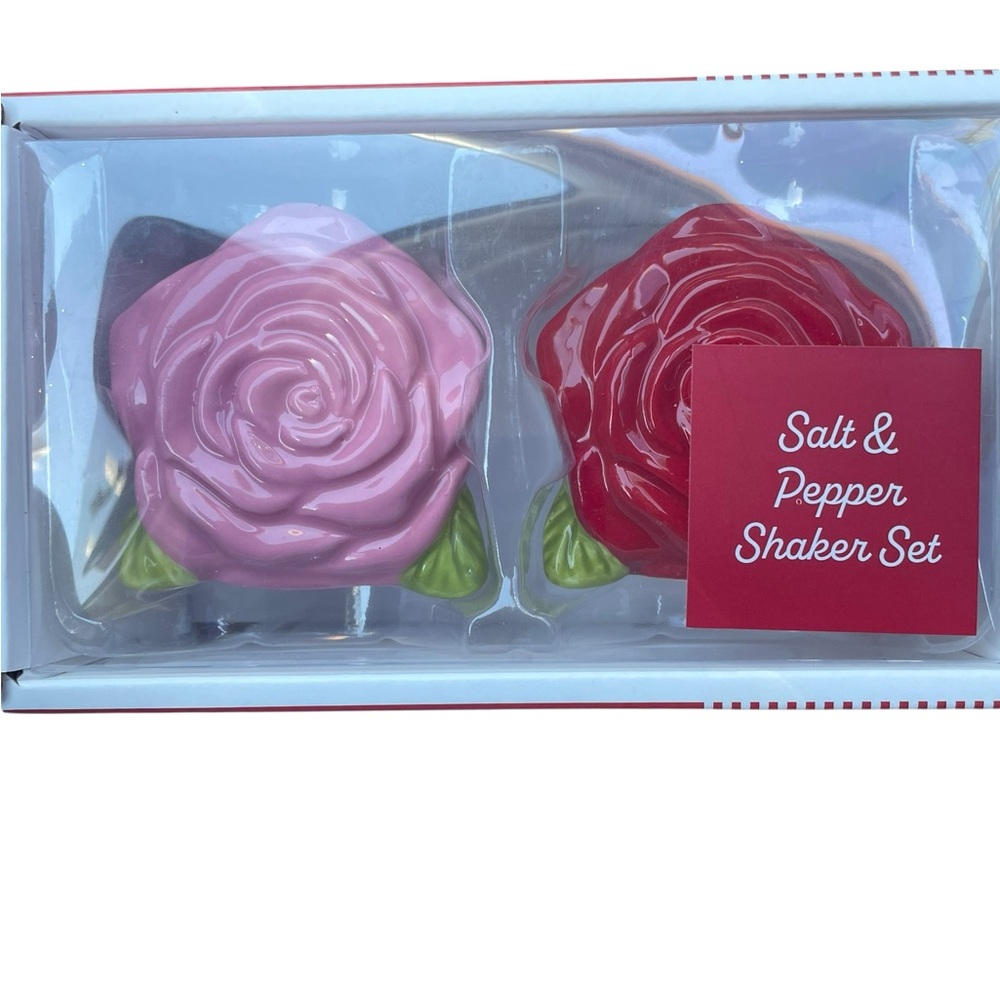 Rose Shaped Salt & Pepper Shaker Set - Pink and Red